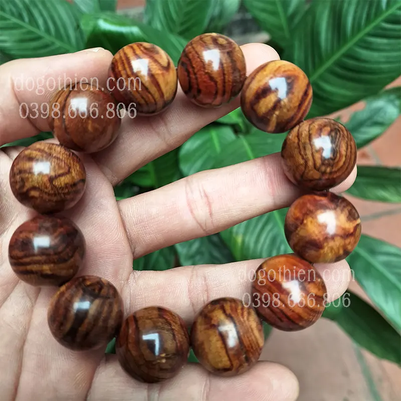 vòng đeo tay tài lộc gỗ sưa đỏ