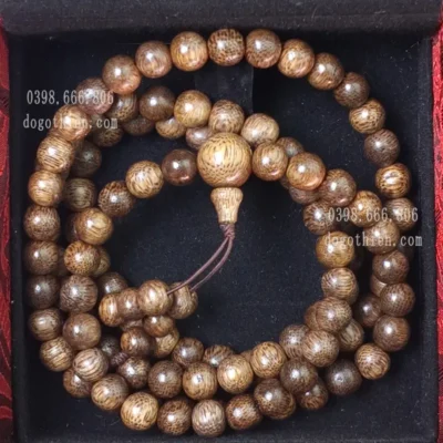 Vòng tay trầm hương